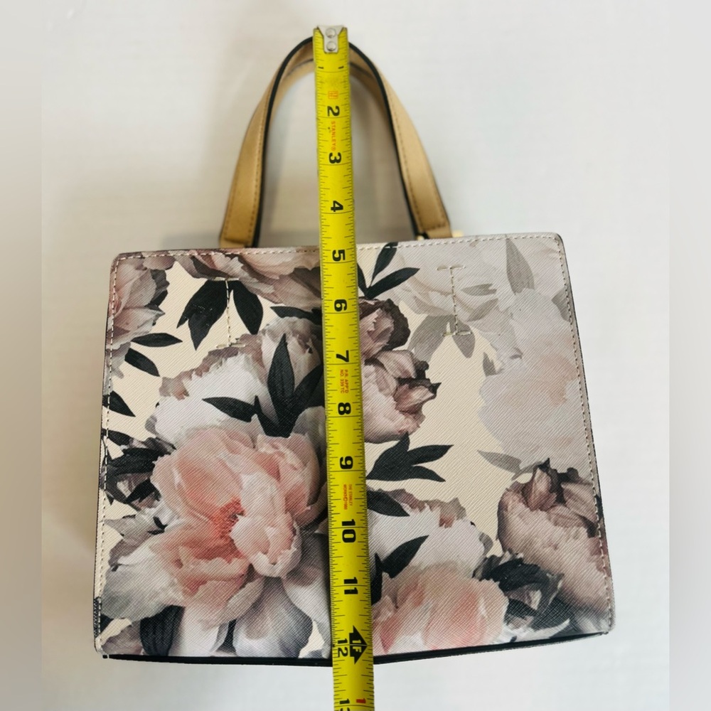 Calvin Klein Lola Small Crossbody - Picture 9 of 16